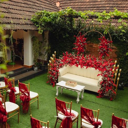 Kayyalas Courtyard Thrissur Екстериор снимка