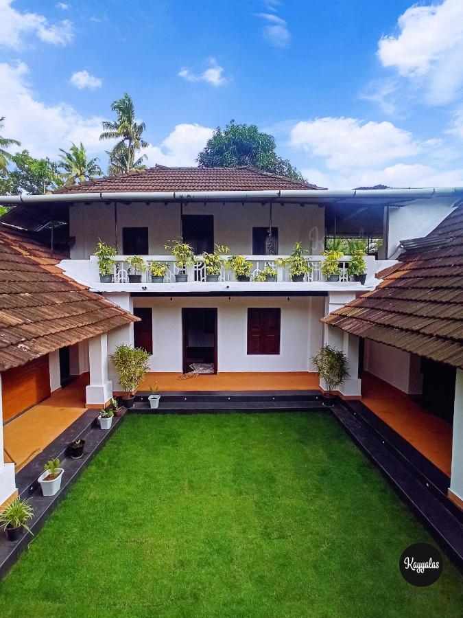 Kayyalas Courtyard Thrissur Екстериор снимка