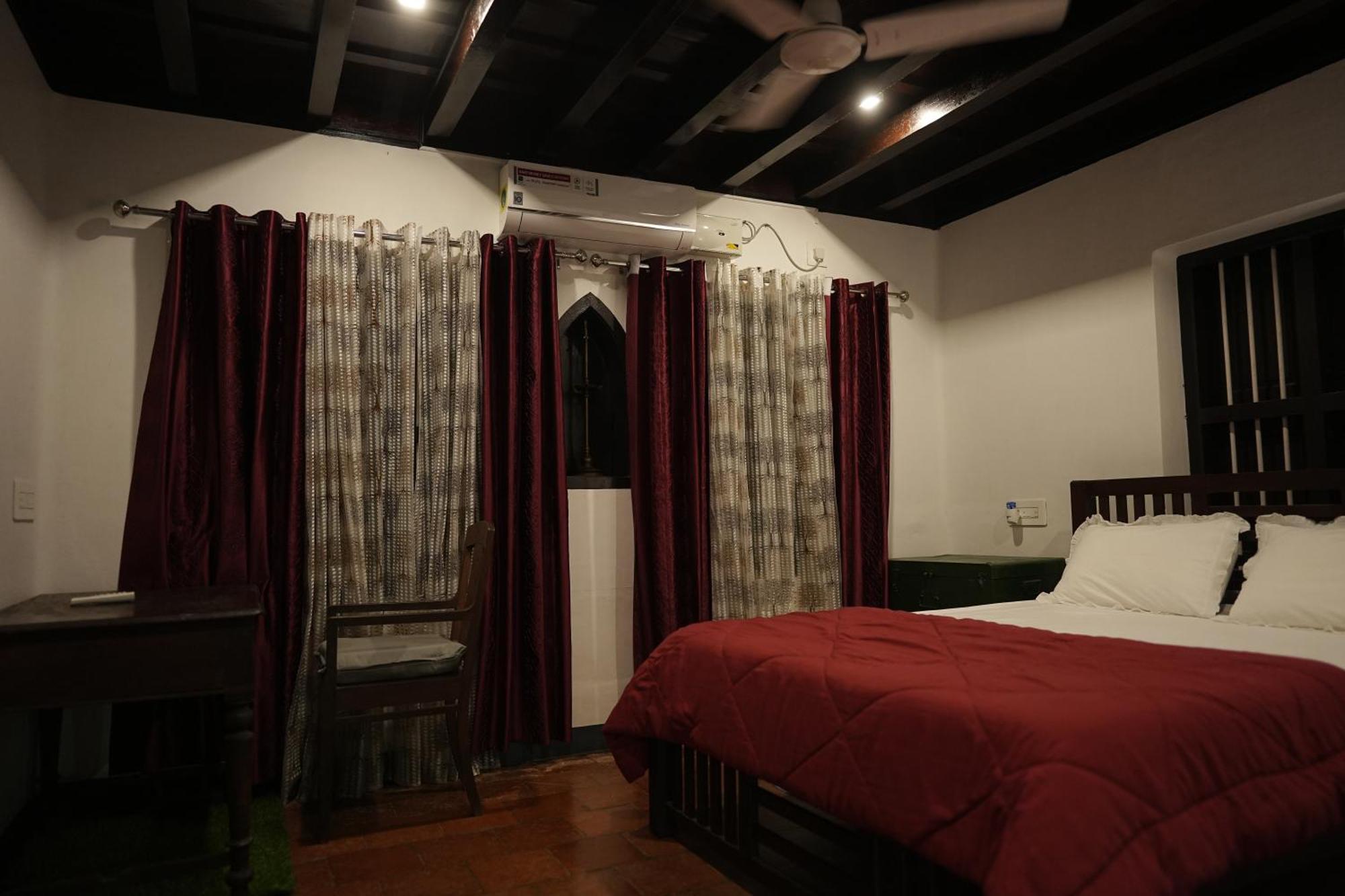 Kayyalas Courtyard Thrissur Екстериор снимка